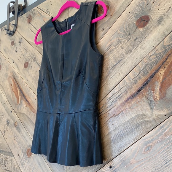 CÖ Vegan Leather Top size Small - Picture 3 of 11